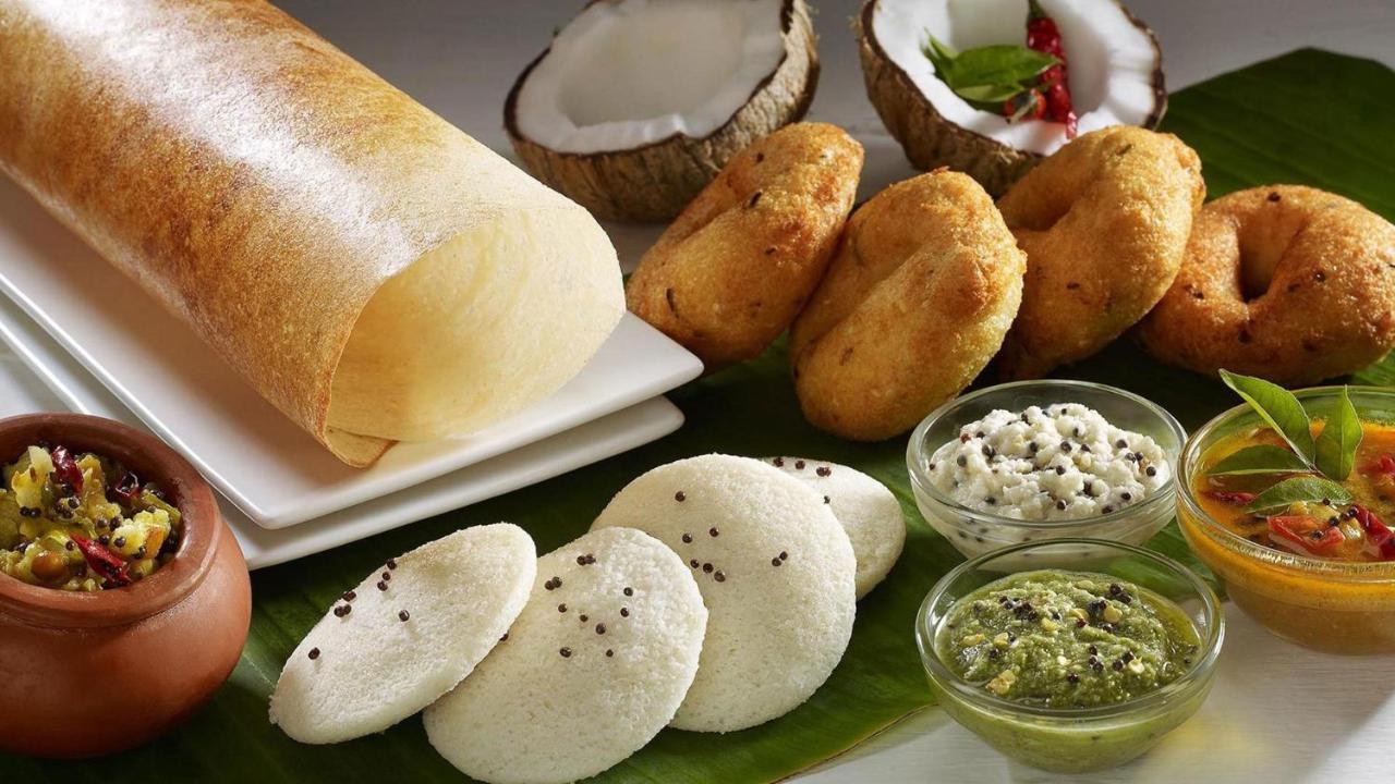 Temple Plaza Kochi Hotel Chottanikara Ngoại thất bức ảnh